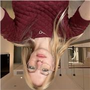 Enseñar clases de inglés a los niños: he vivido en EEUU, tengo acento estadounidense, C1 de Cambridge, he dado clases previamente.